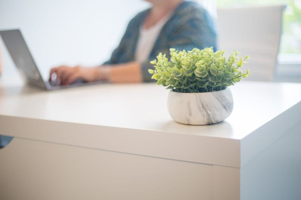 Bureau moderne et épuré